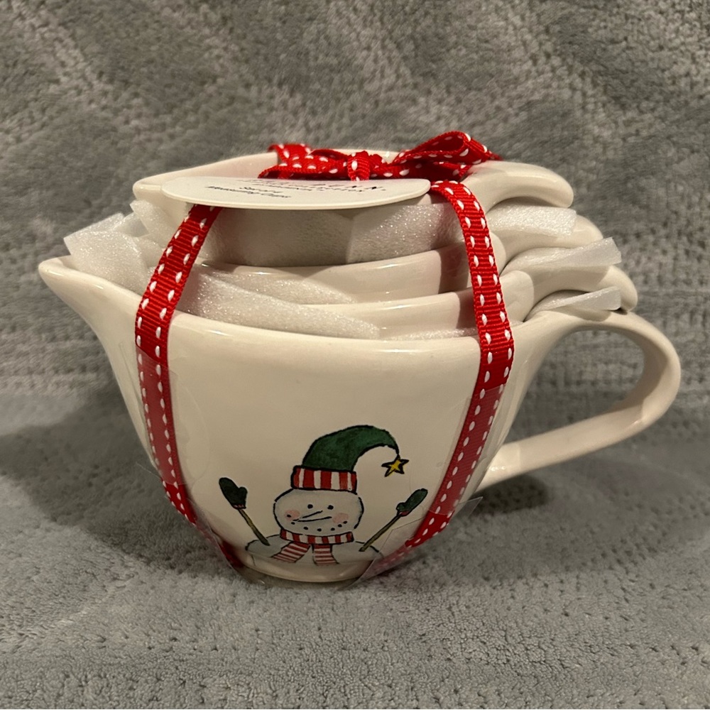 New Rae Dunn Snowman Measuring Cups from the USA